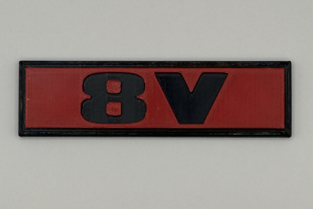 VW Schriftzug zum Aufkleben im 16V-Style – Schwarz/Rot – für Golf 2, Tuning & Klassiker