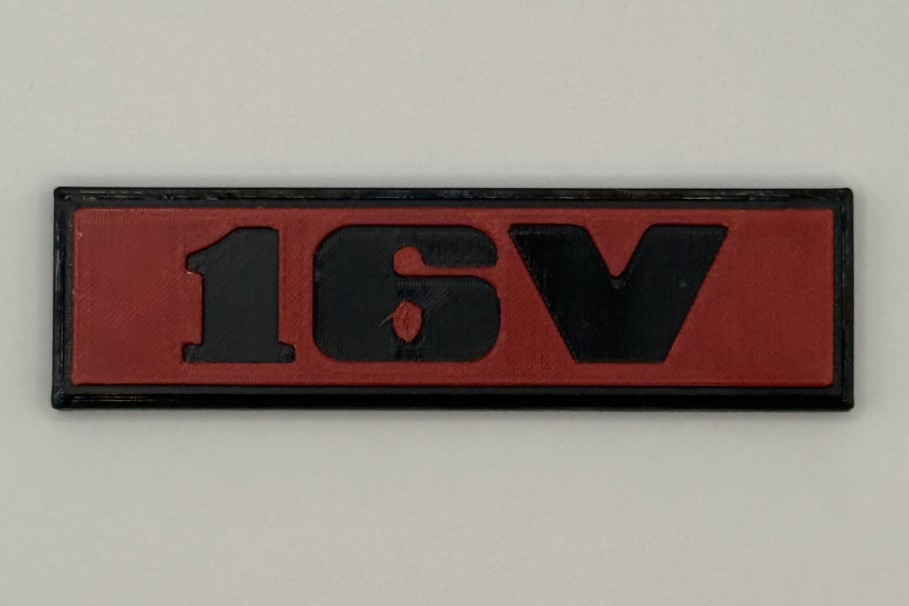 VW Schriftzug zum Aufkleben im 16V-Style – Schwarz/Rot – für Golf 2, Tuning & Klassiker