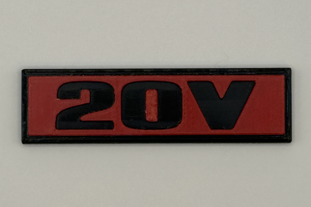 VW Schriftzug zum Aufkleben im 16V-Style – Schwarz/Rot – für Golf 2, Tuning & Klassiker